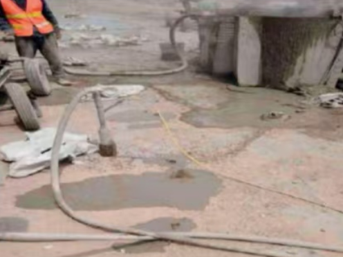 金华水泥混凝土路面板底注浆技术 路面脱空注浆整治方案